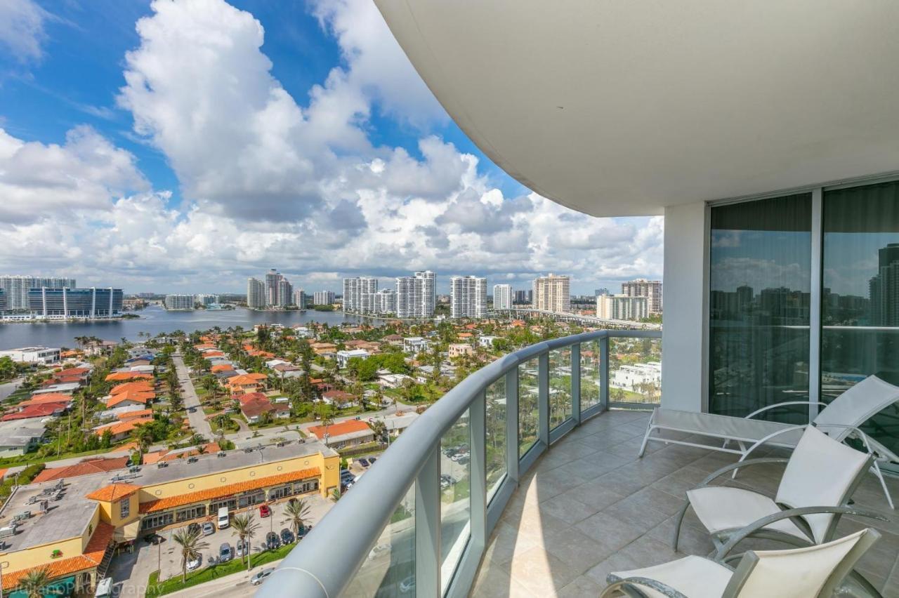 Ocean View 25Th Floor At Marenas Beach Resort By Ammosfl Miami Beach Bagian luar foto